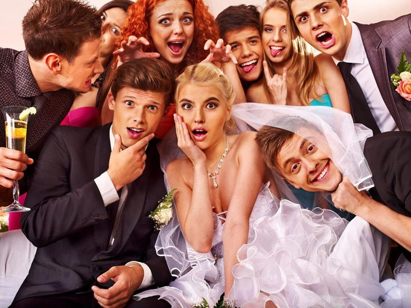 Illustration for article titled A Guide To Choosing The Right Photo Booth Options